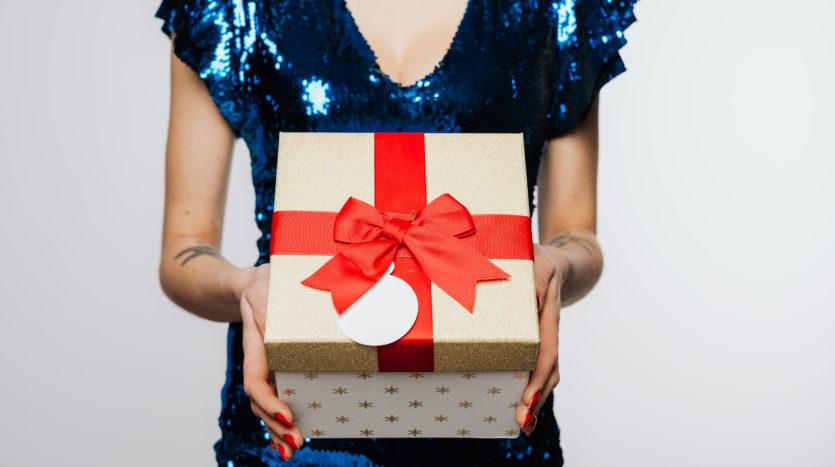 Brilliant holiday gifts for real estate clients. Check out the complete list!